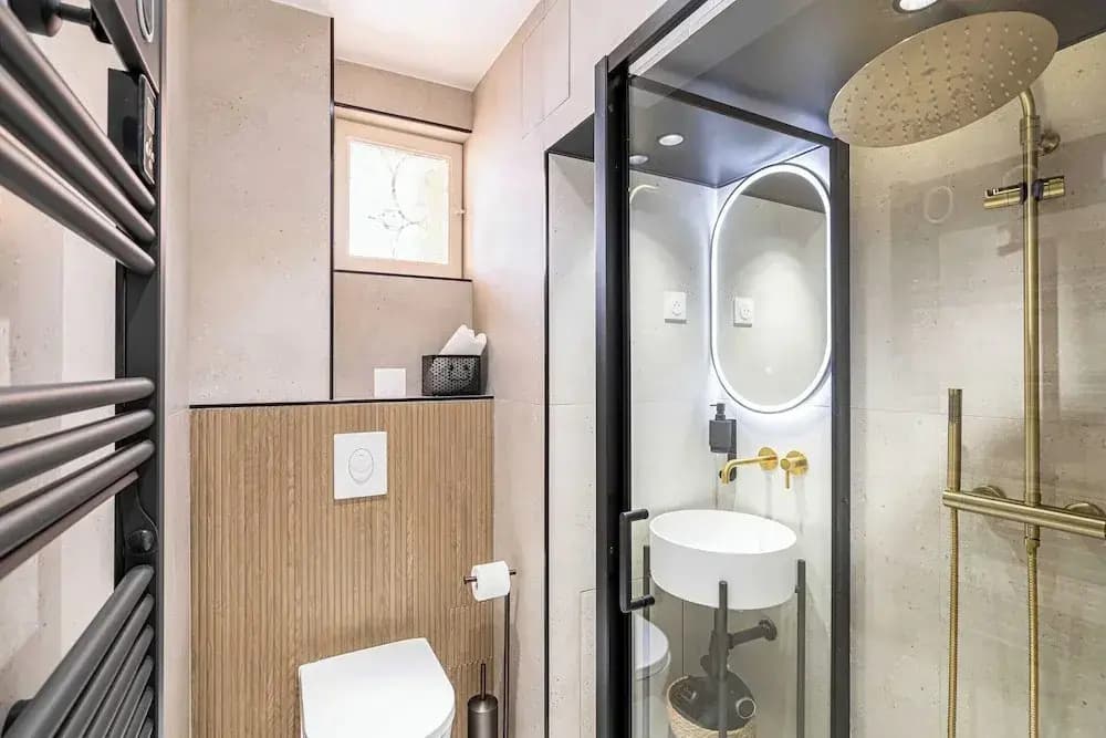 Haussmann Apartment - South-facing Balcony 2br/4p - Miniature 8