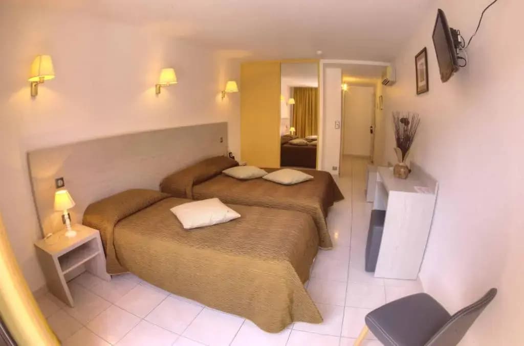 Hotel Le Romantique - Miniature 6