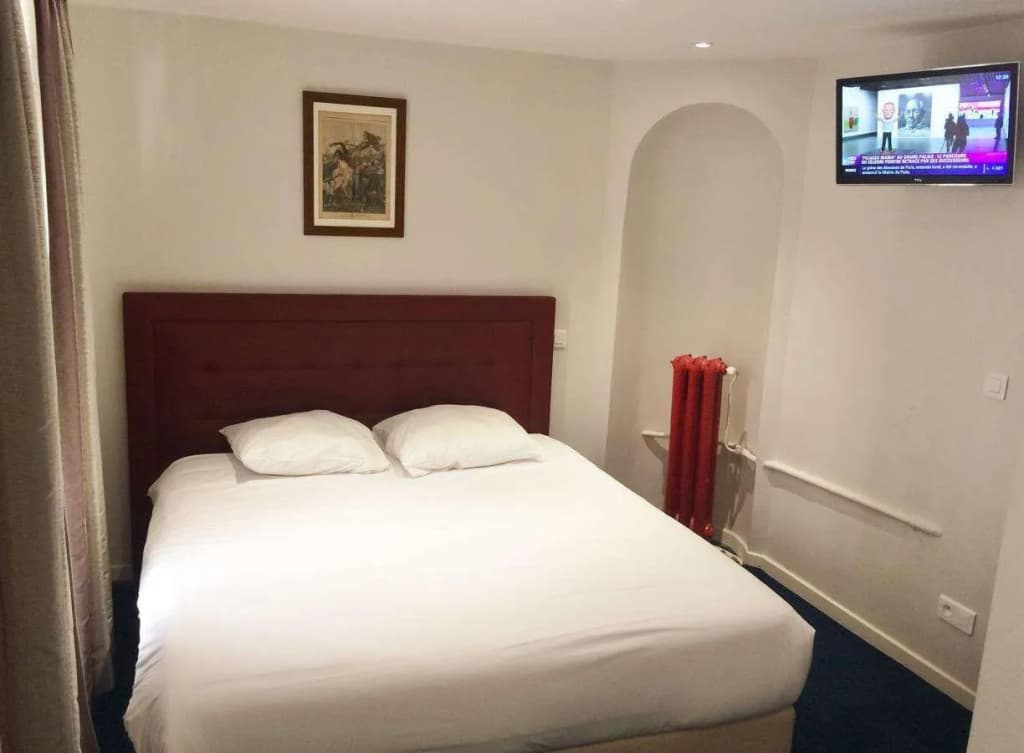 Hotel Savoy - Photo 3