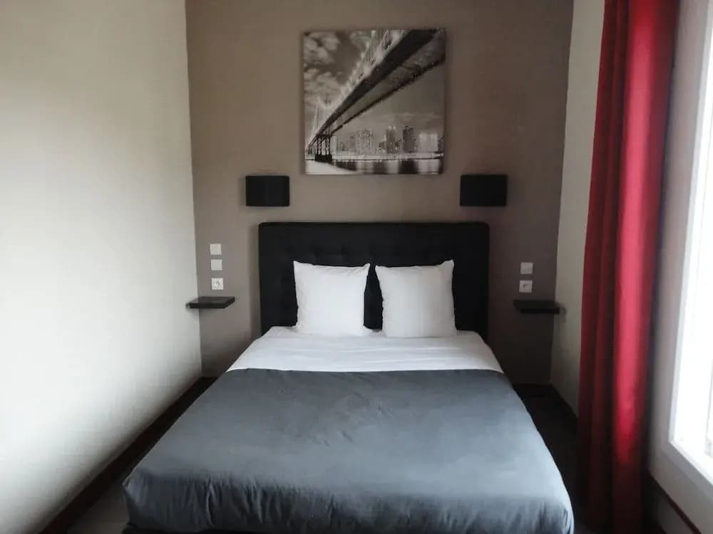Hôtel des Deux Gares - Photo 1