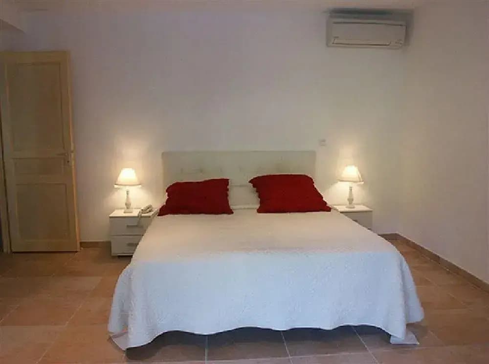 Hydra - Photo 3