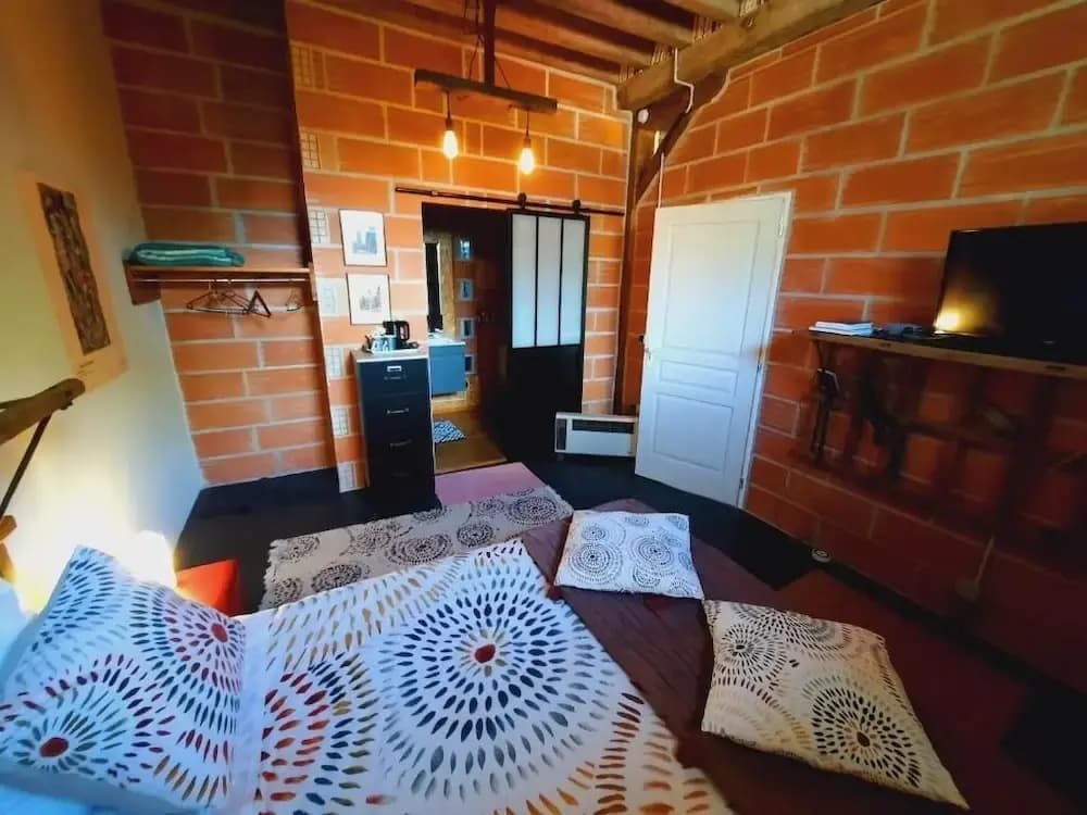 Stuart Lodge - Photo 3
