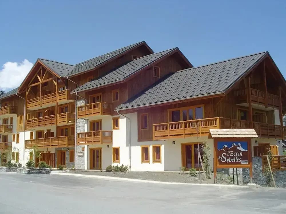 Spacious Apartment 500 m. From the Slopes of Les Sybelles - Photo 1
