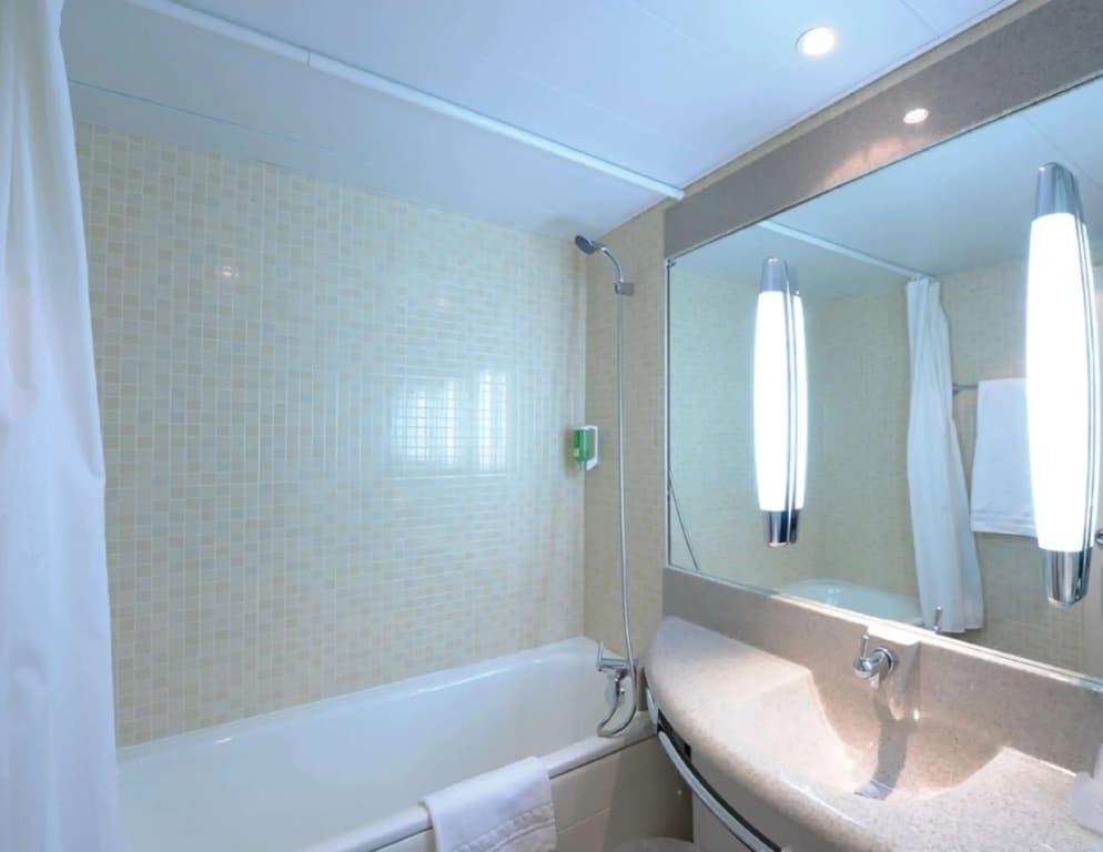 Best Western Saint-Etienne Porte du Forez - Miniature 8