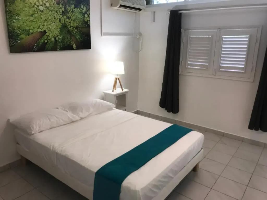 Le Belleplaine Hotel - Photo 5