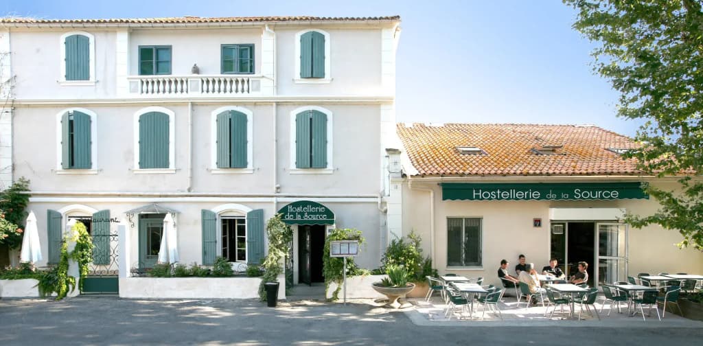 Hostellerie de la Source - Photo 1