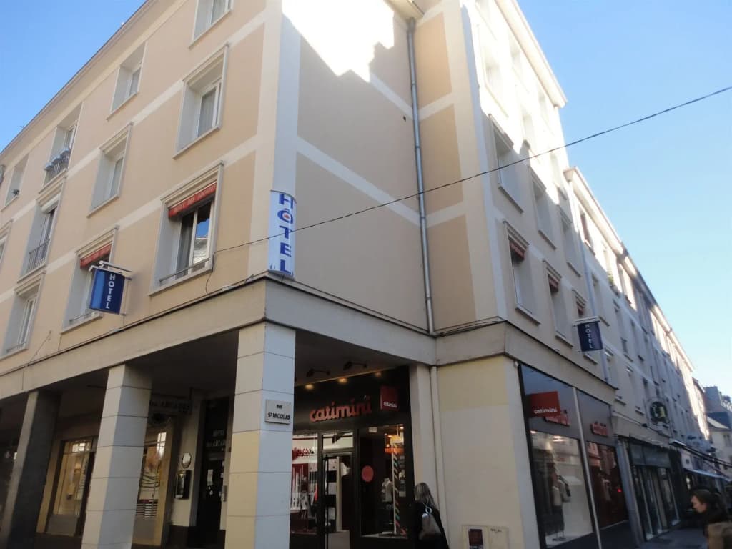 Hôtel des Arcades - Photo 1