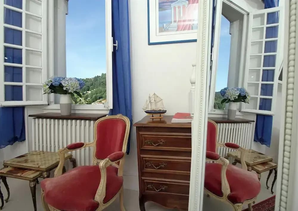 Villa Aimee Luxury Apartments With Heated Pool - Miniature 7