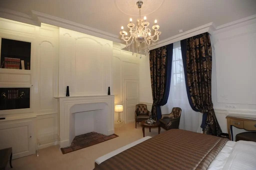 Hôtel Victor Hugo - Photo 3