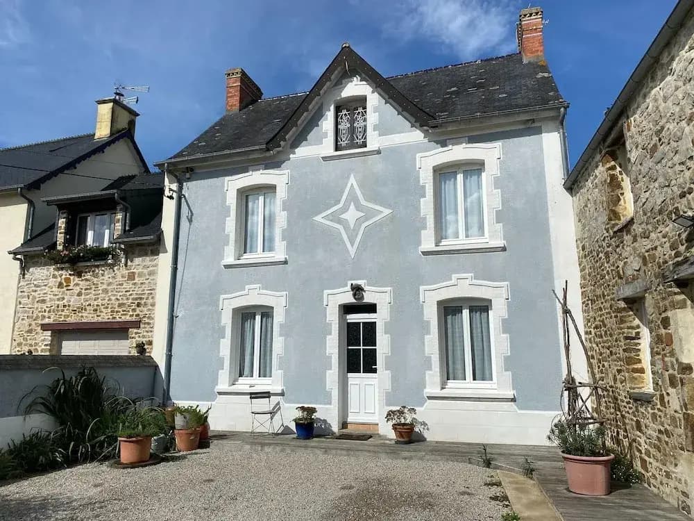 Charming Holiday Home With Garden in the Cotentin - Photo 1