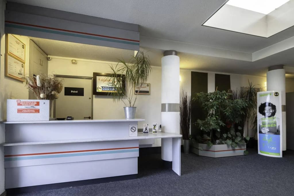 B&B HOTEL Calais Centre Saint-Pierre - Photo 2
