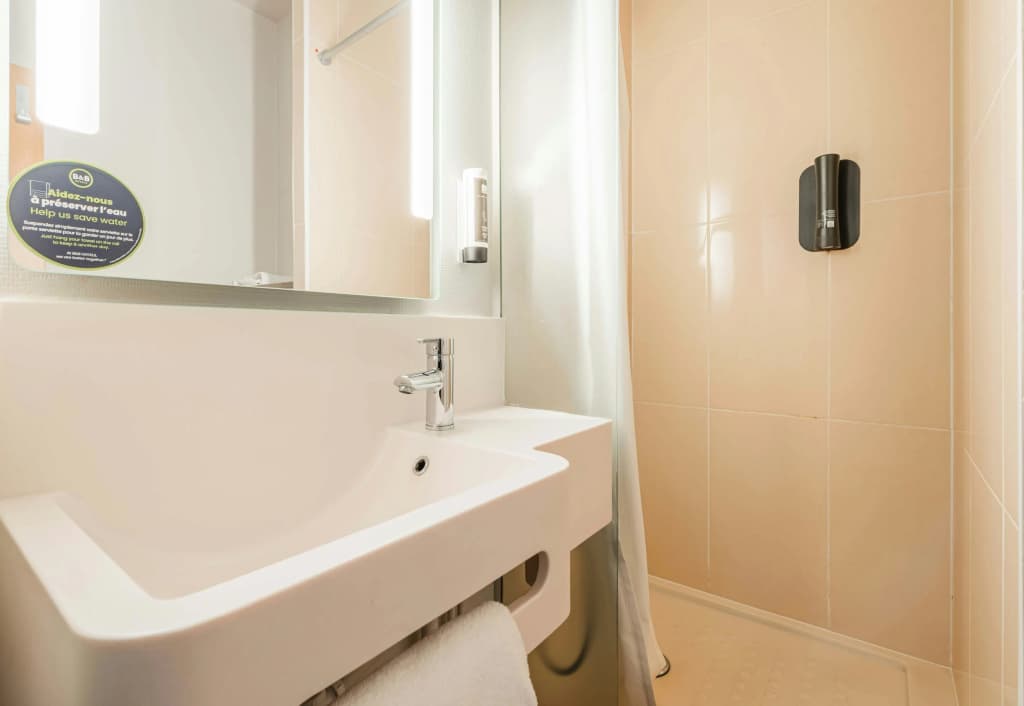 B&B HOTEL Mulhouse Centre - Miniature 8
