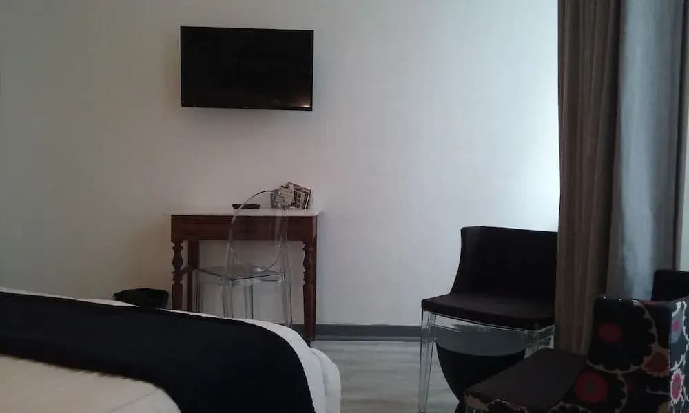 Hôtel Le Saint Yves - Photo 3