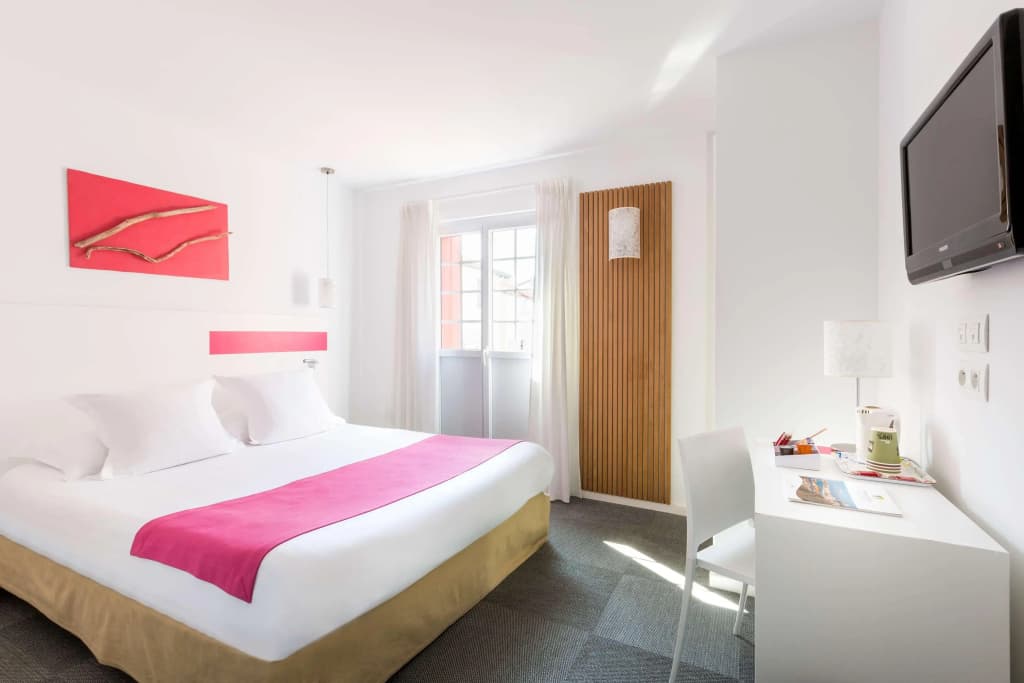 Kemaris Hotel - Photo 3