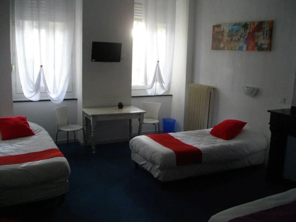 Hotel Central - Photo 5