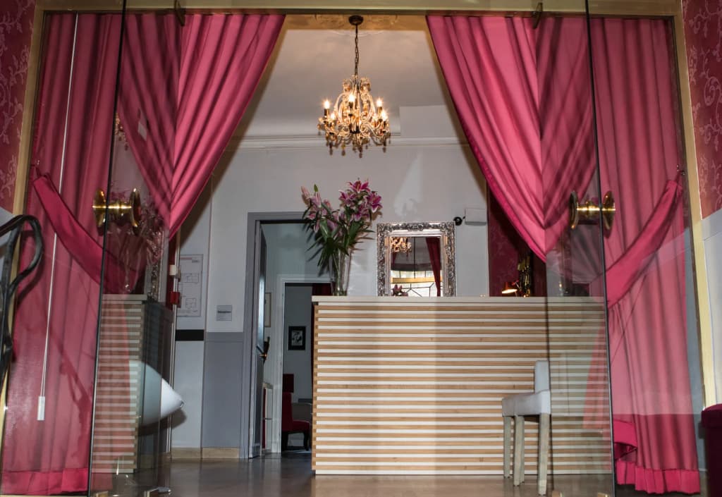 Hotel Mirabeau - Photo 3