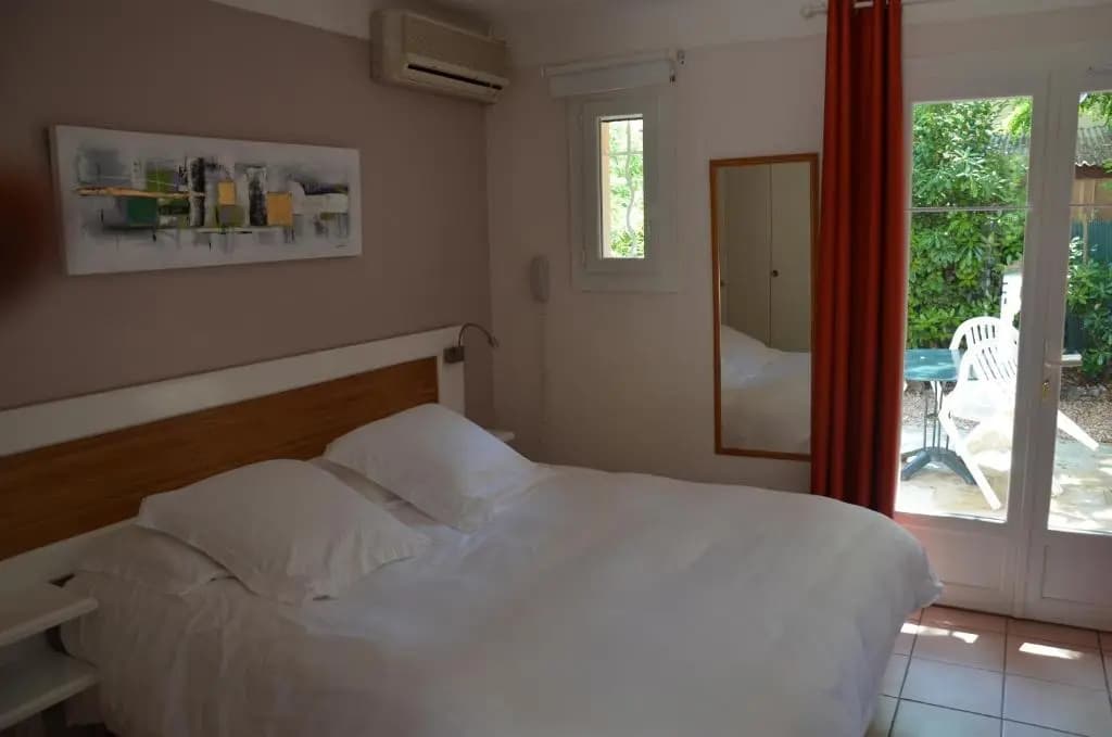 Hôtel Athéna - Photo 2