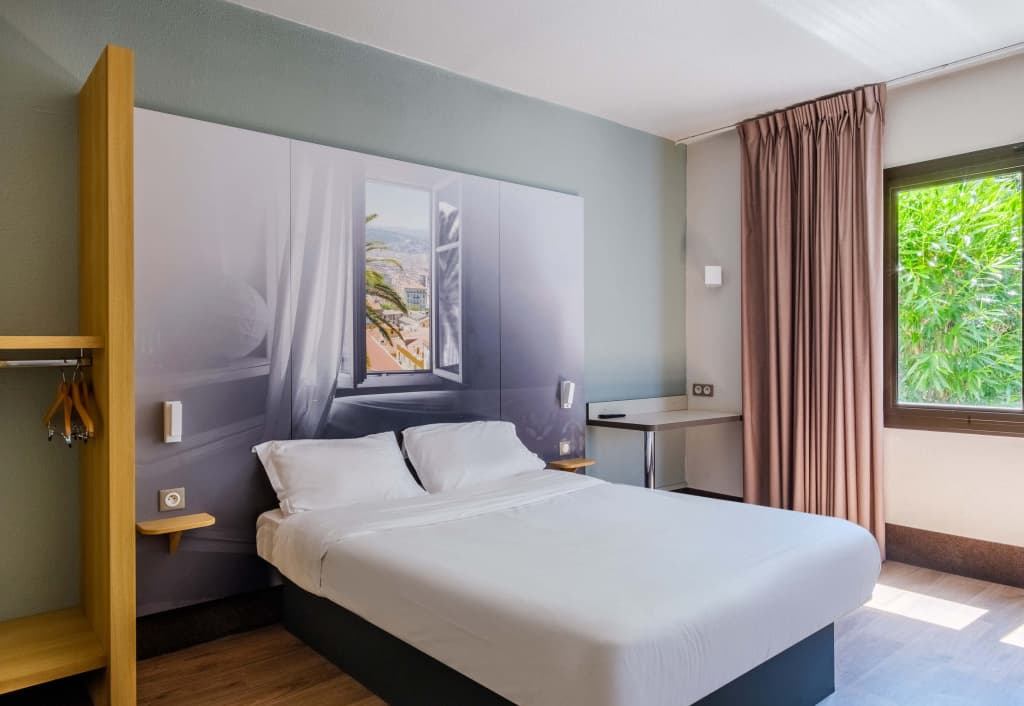 B&B HOTEL Villeneuve-Loubet Village - Miniature 6