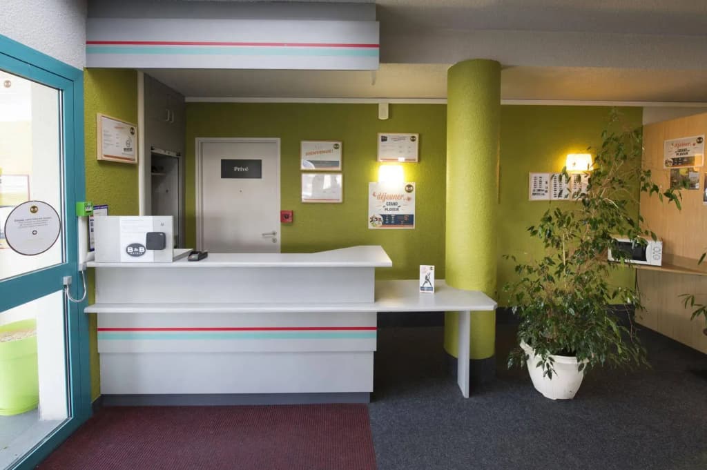 B&B HOTEL Chatellerault - Photo 2