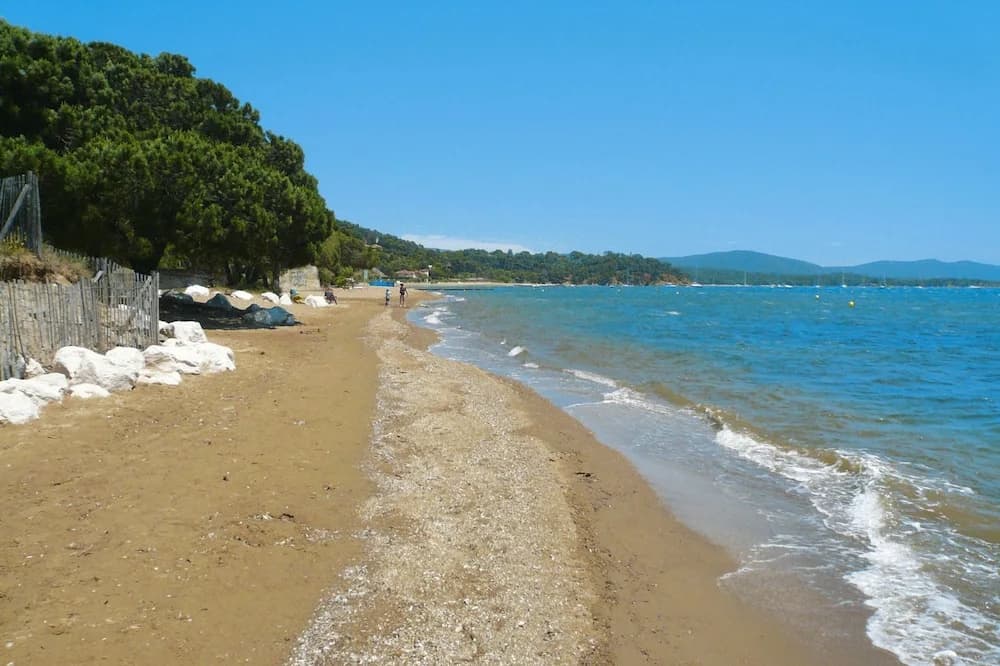 Apartment in Saint-tropez With Beach Access - Photo 4