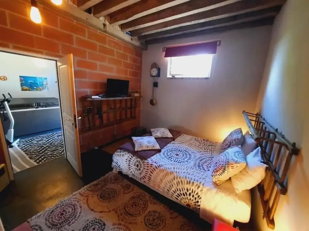 Stuart Lodge - Photo 2