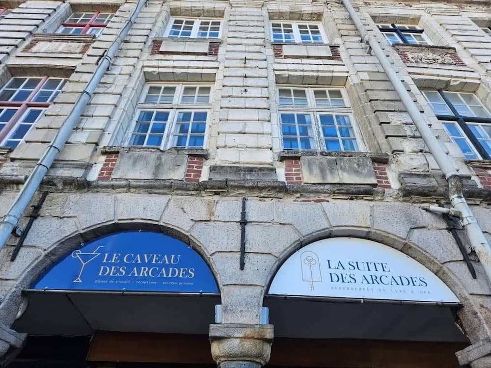 La Suite des Arcades Grand Place Sauna et Balneo - Photo 2