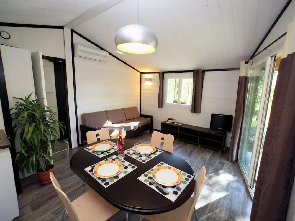Attractive Chalet on a Hill in Monclar-de-quercy - Miniature 6
