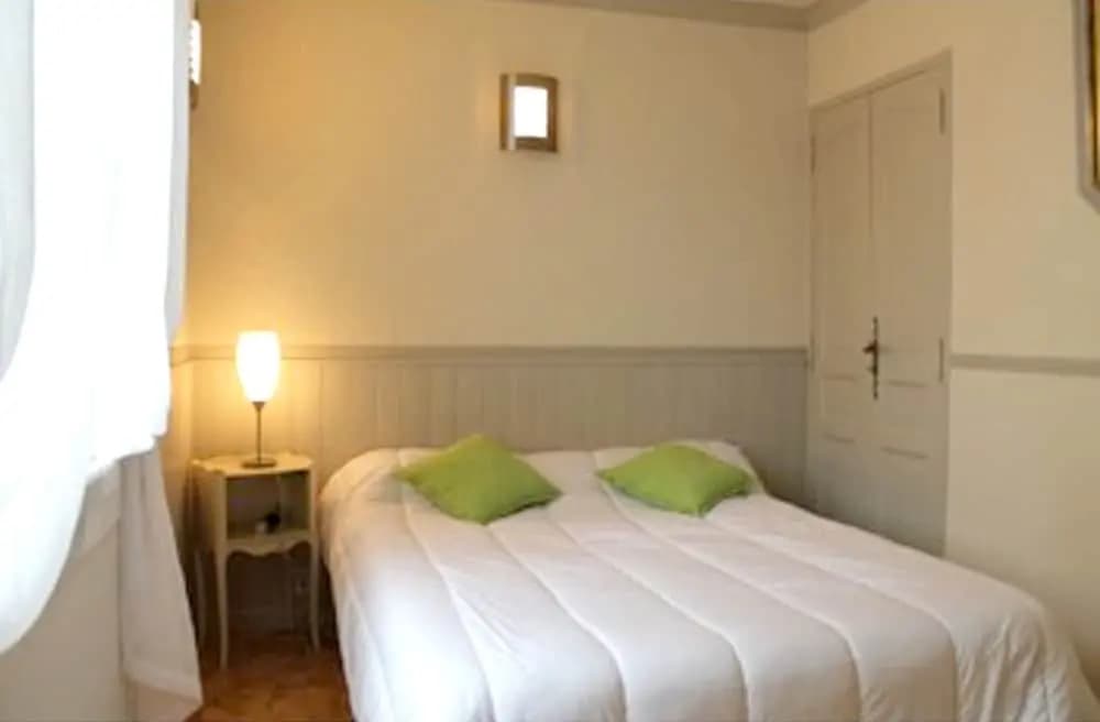 Villa With 3 Bedrooms in Maillane, With Private Pool, Enclosed Garden - Photo 3
