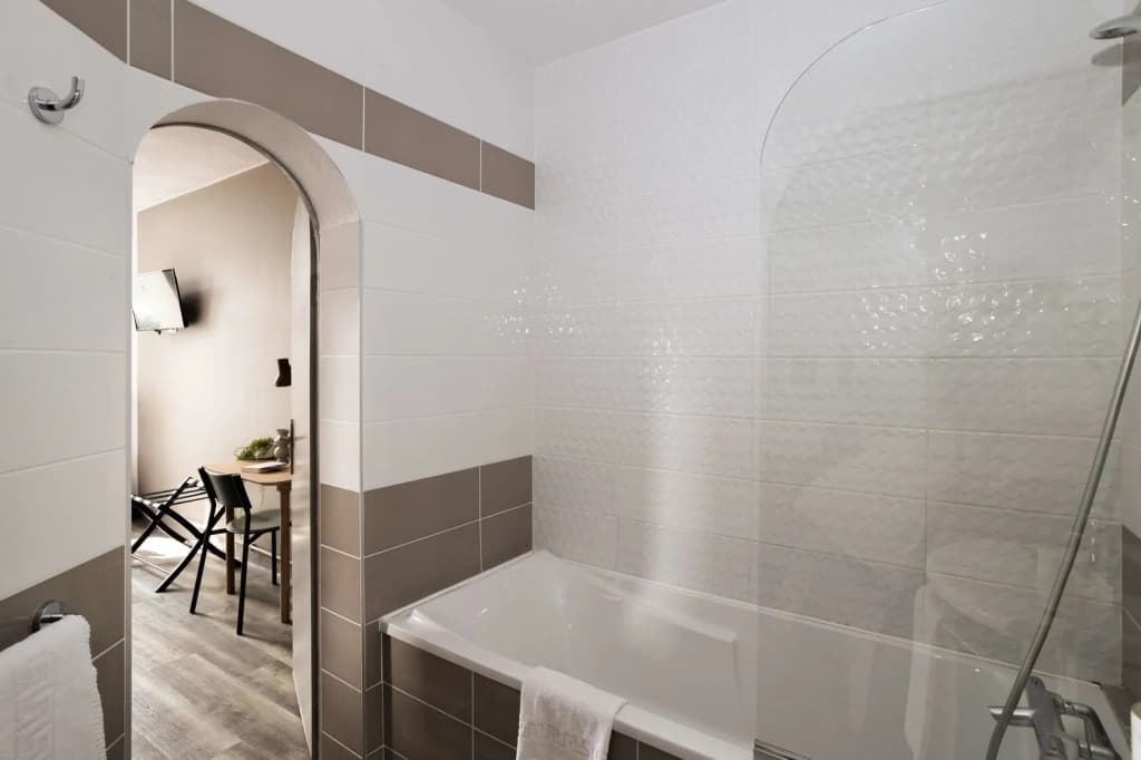 Hôtel Suzane - Miniature 8