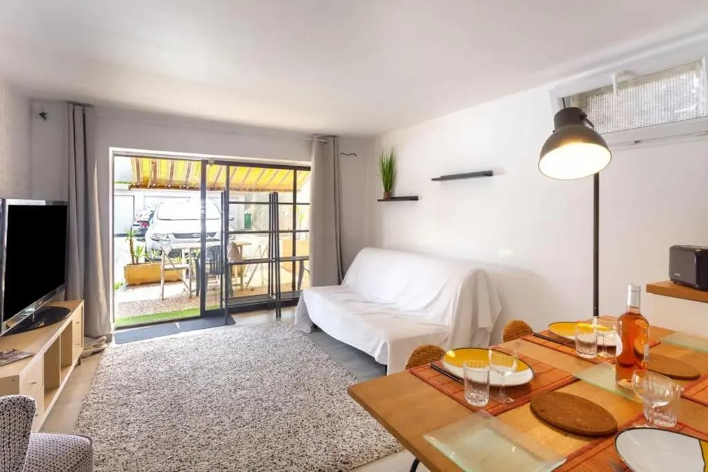 Bright And Pretty 34 M With Terrace The Sea - Photo 1