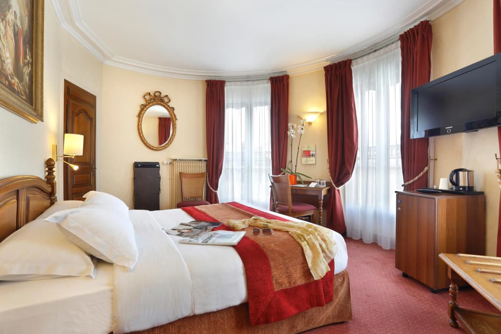 The Originals Hotels Paris Paix République - Photo 3