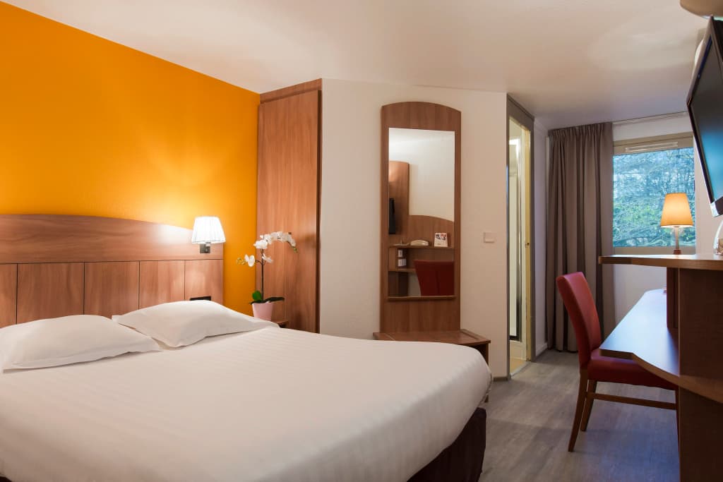 Comfort Hotel Grenoble Meylan - Photo 3