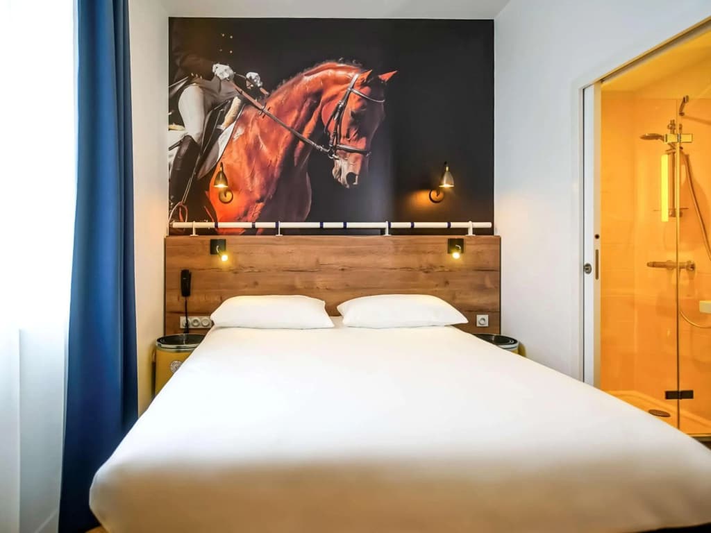 ibis Styles Saumur Gare Centre - Miniature 6