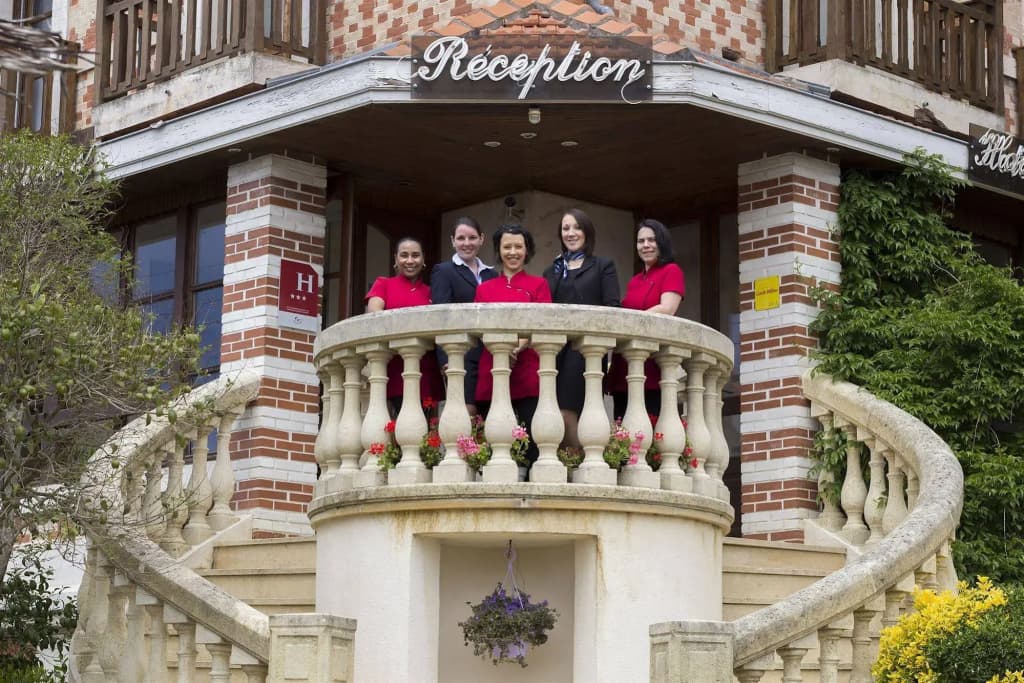Hotel Le Dauphin - Photo 1