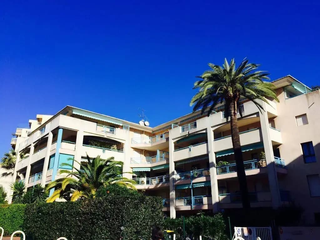 A Flat in Cannes - Photo 5
