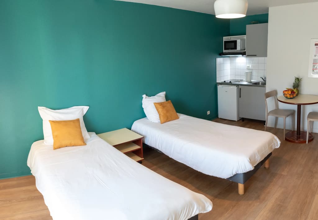 Terres de France - Appart’Hôtel Brest Pasteur - Photo 2