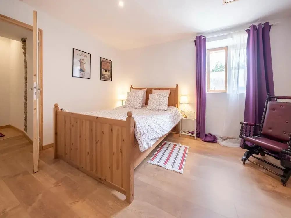 Cosy Holiday Home With Garden - Photo 2