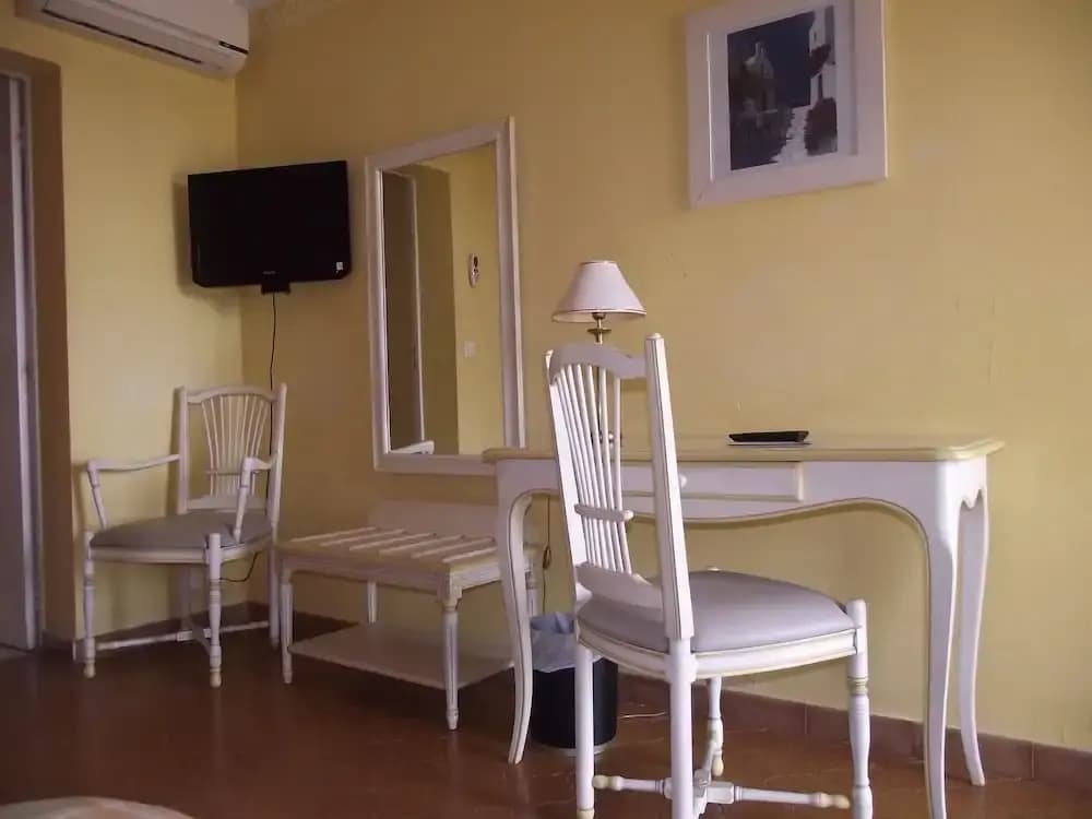 Hôtel La Côte Bleue - Photo 3