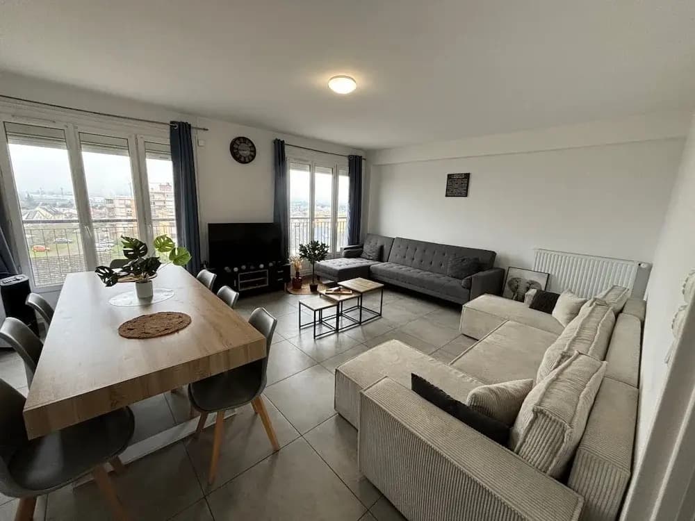 Modern Apartment for 9 in Loire - Photo 3