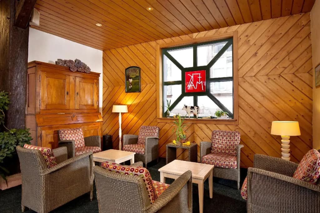 Hotel de la Tour - Photo 2