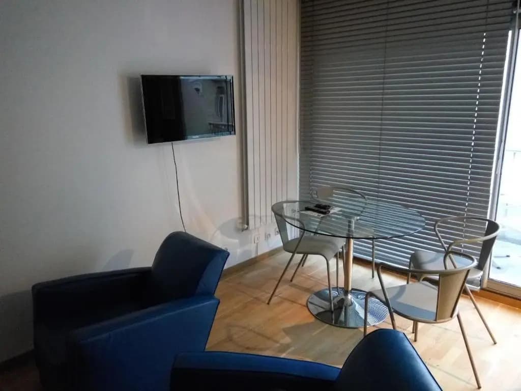Appartement 2 pieces 40 m2, dans hyper centre, avec piscine au rez de chaussee - Photo 3