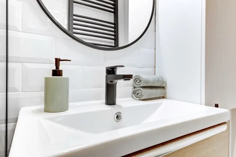 Chic 1BR by Eiffel Tower & Champ de Mars - Miniature 6