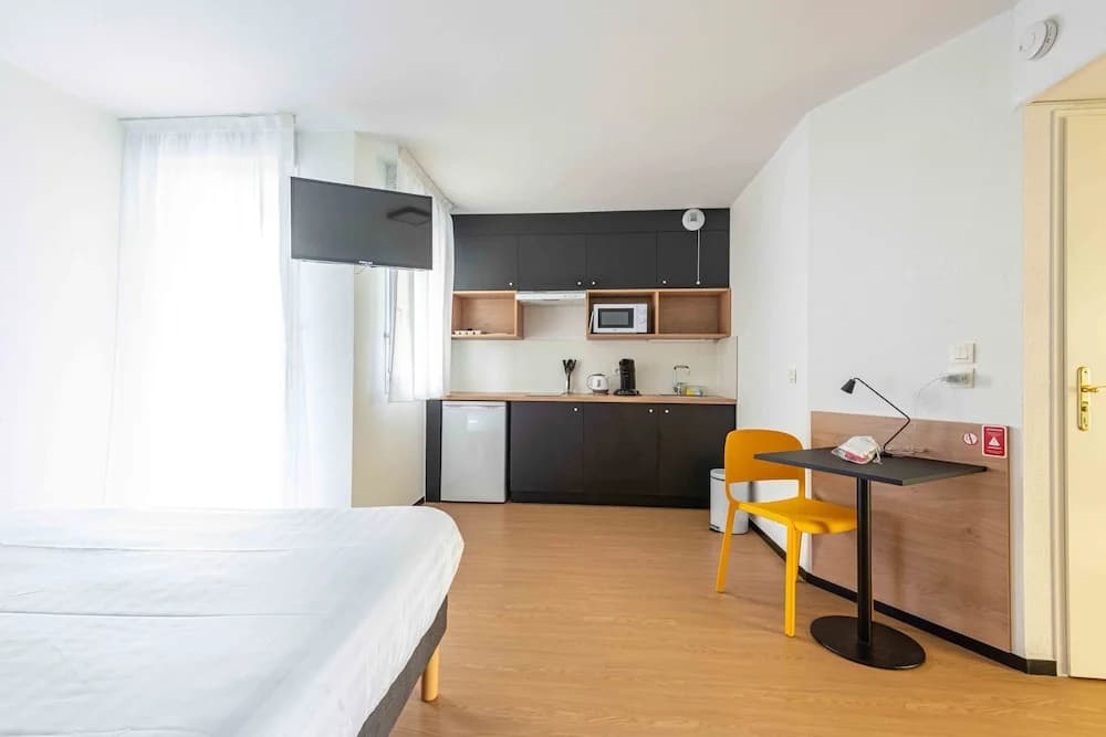 Le Hüb Grenoble Hotel - Photo 4
