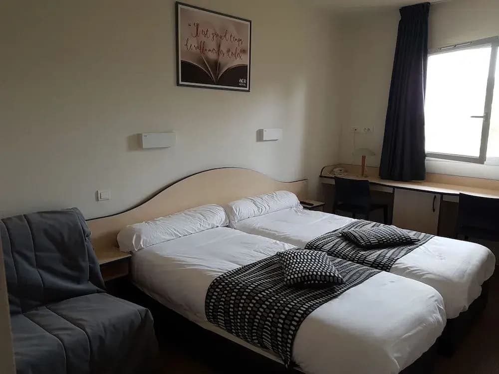 Ace Hôtel Vendée Sainte Hermine - Photo 4