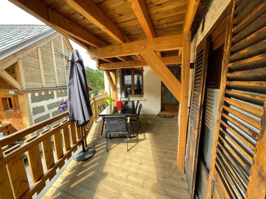 LA GENTIANE Bel appartement avec grande terrasse dans vieille ferme de montagne rénovée - Miniature 8