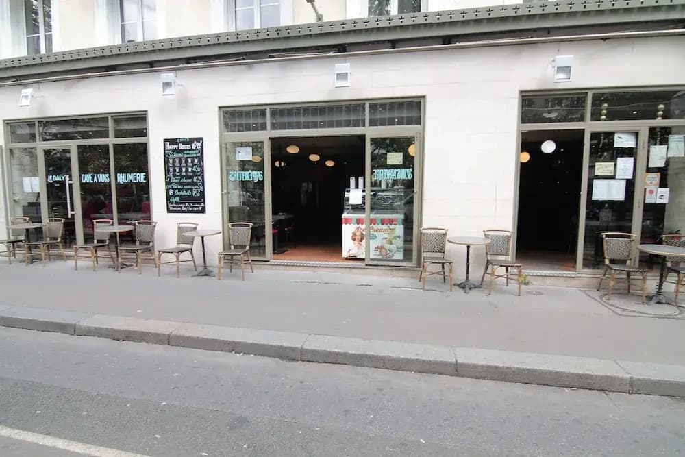 Hotel Le Cantal - Photo 1