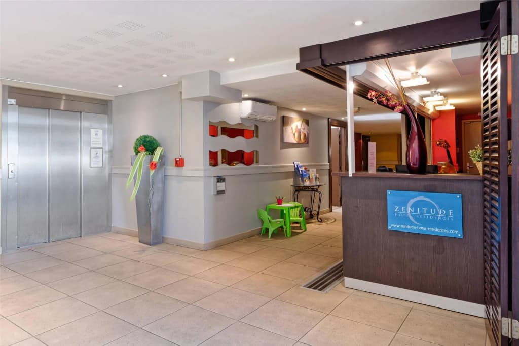 Comfort Aparthotel Six-Fours - Photo 2