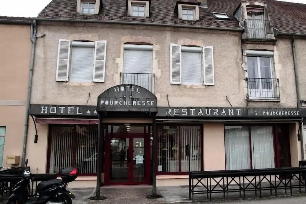 Hotel Pourcheresse - Photo 1