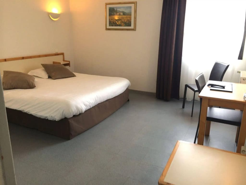 Hotel Le Calice du Gevaudan - Miniature 7