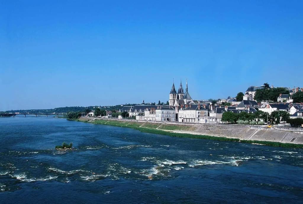 Hotelf1 Blois - Miniature 8